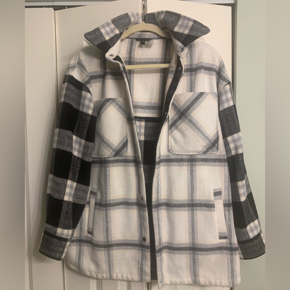 H&M Shacket - Picture 2 of 6